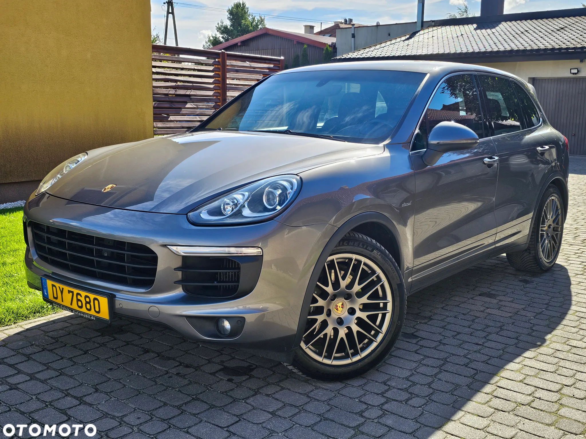 Porsche Cayenne Diesel Platinum Edition - 3