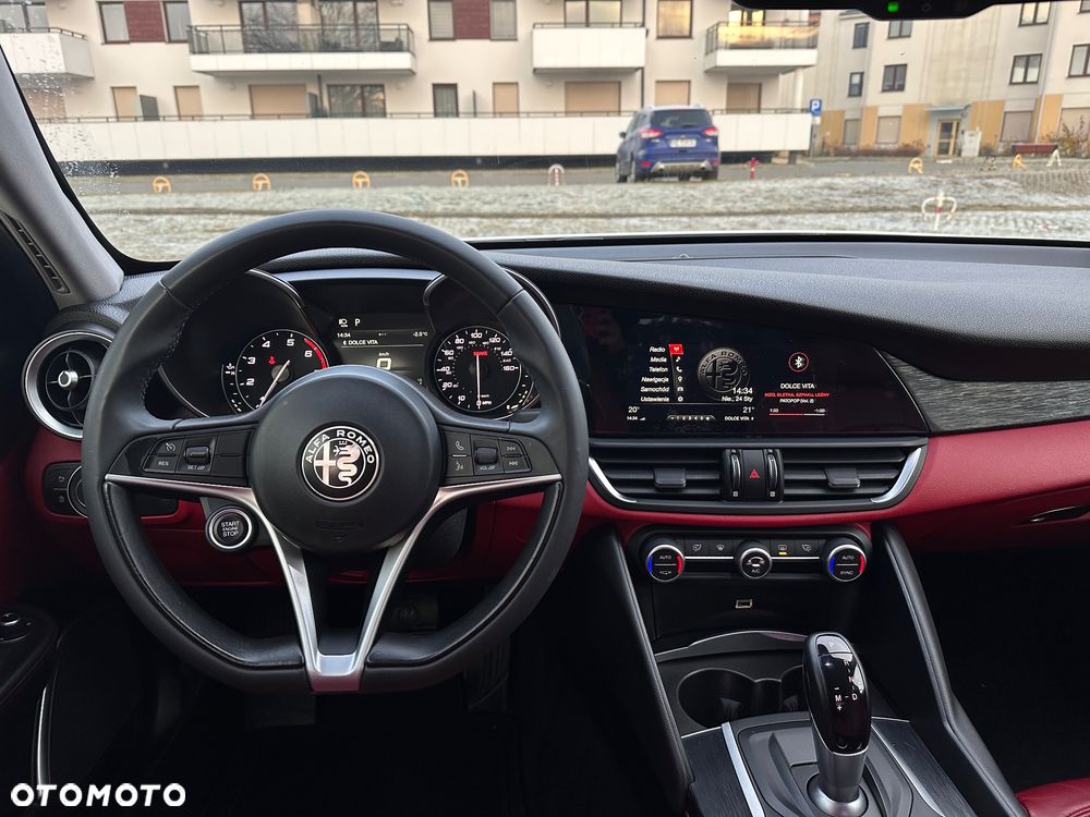 Alfa Romeo Giulia 2.0 Turbo 16V AT8 Veloce - 14