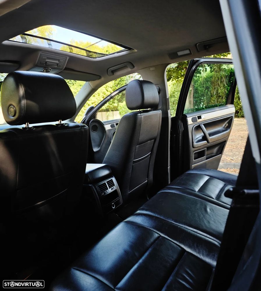 VW Touareg 3.0 TDI V6 - 27