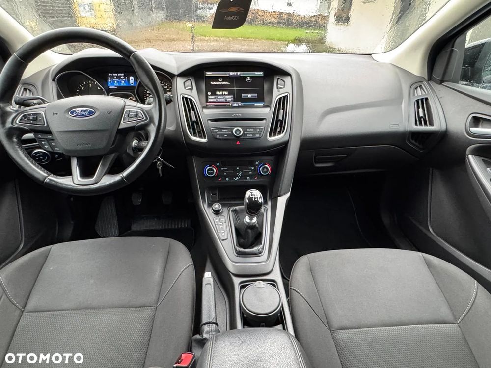 Ford Focus Turnier 1.5 EcoBlue Start-Stopp-System TITANIUM - 17