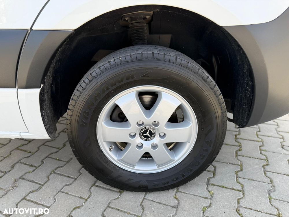 Mercedes-Benz Sprinter - 14