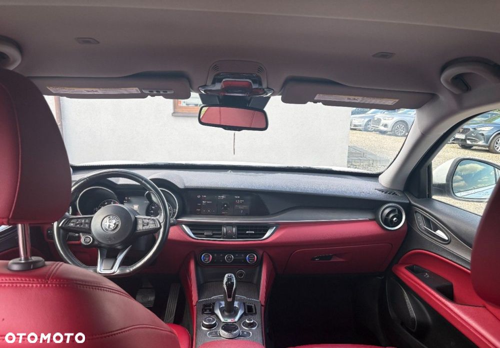 Alfa Romeo Stelvio - 15