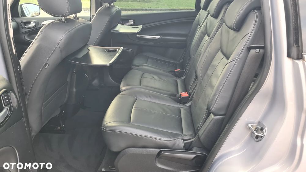 Ford Galaxy 2.0 TDCi Platinium X (Titanium) - 12