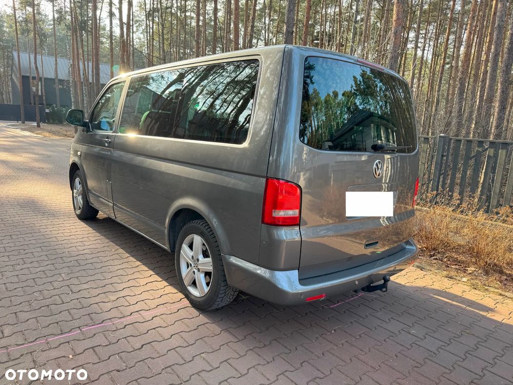 Volkswagen Multivan - 12