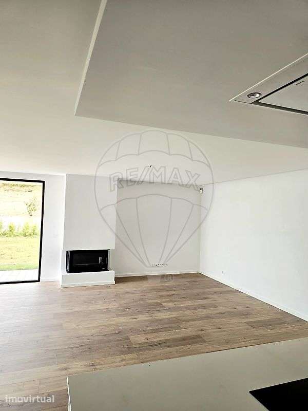 Moradia T4 para venda - Grande imagem: 3/37