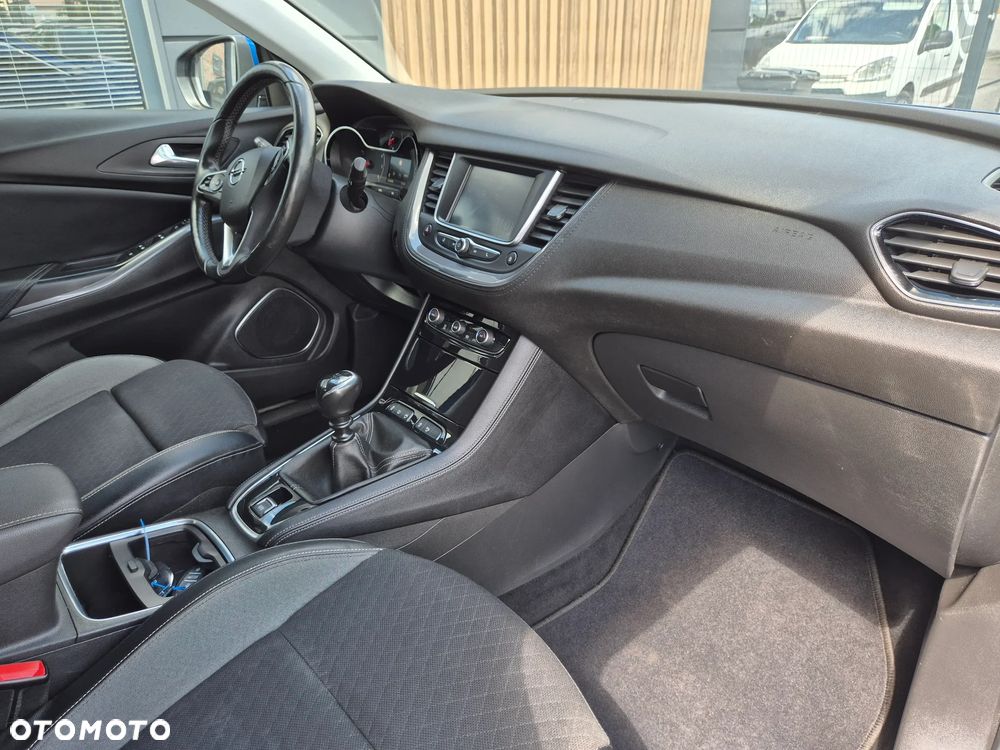 Opel Grandland X 1.2 Start/Stop Business INNOVATION - 32