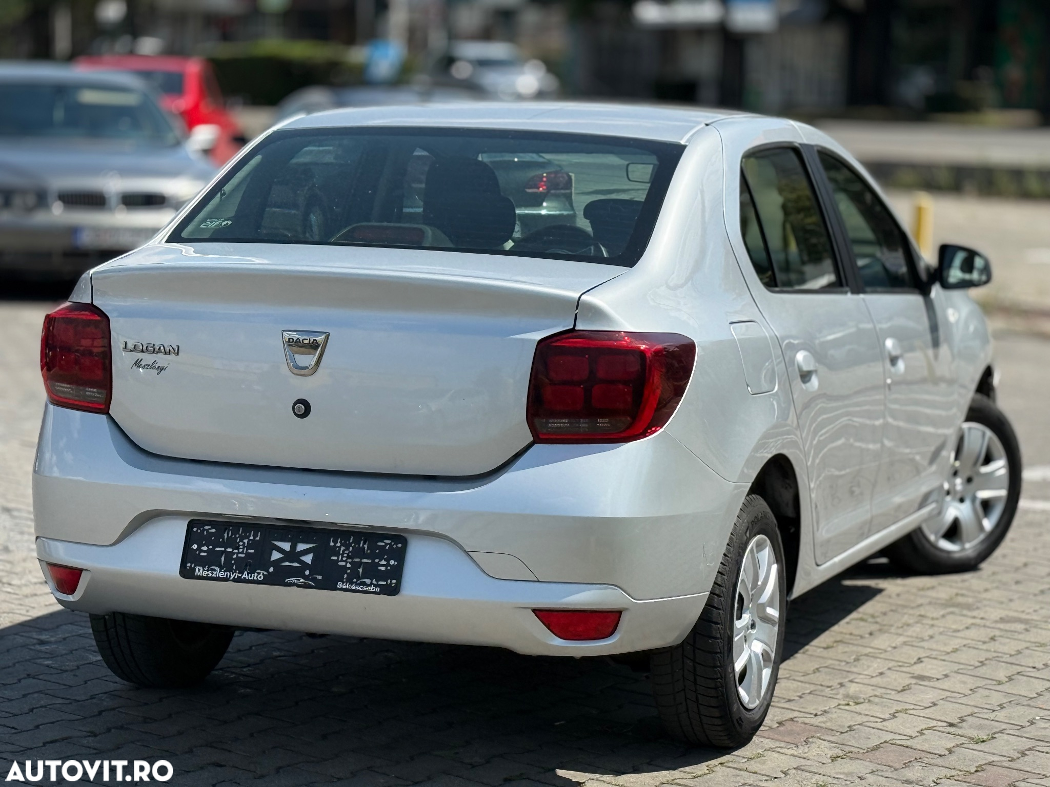 Dacia Logan TCe 90 Essential - 5