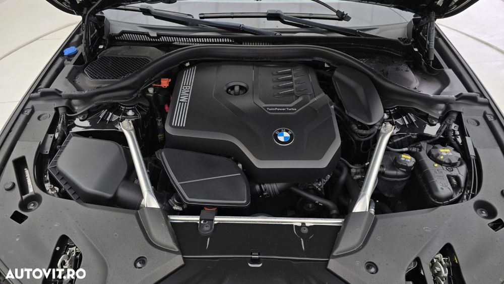 BMW Seria 5 530i xDrive AT - 23