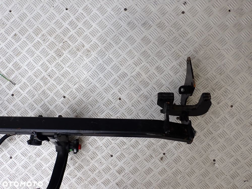 HAK HOLOWNICZY PEUGEOT 2008 9825544180 - 3