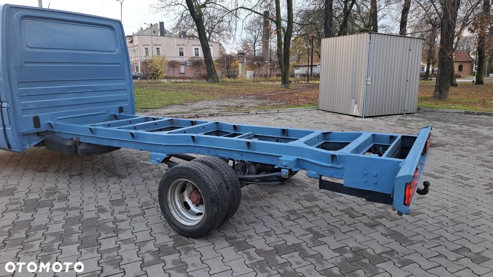 Mercedes-Benz 412d - 4