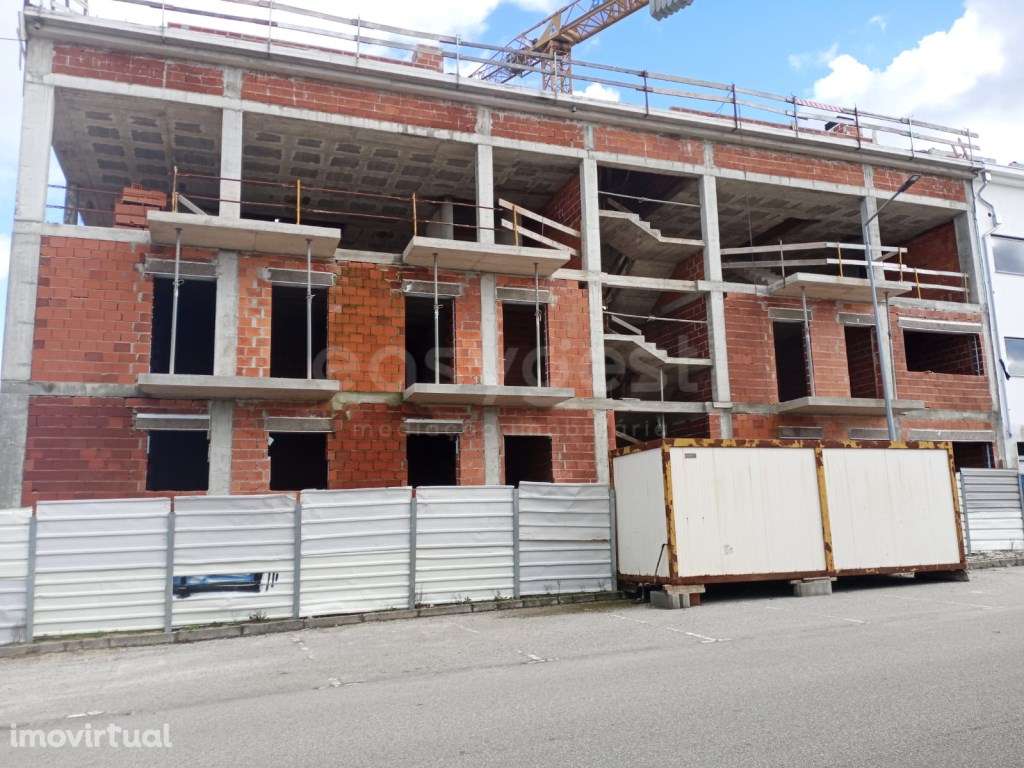 Apartamento T2 em fase de construção, localizado em Carregal do Sal - Grande imagem: 3/13