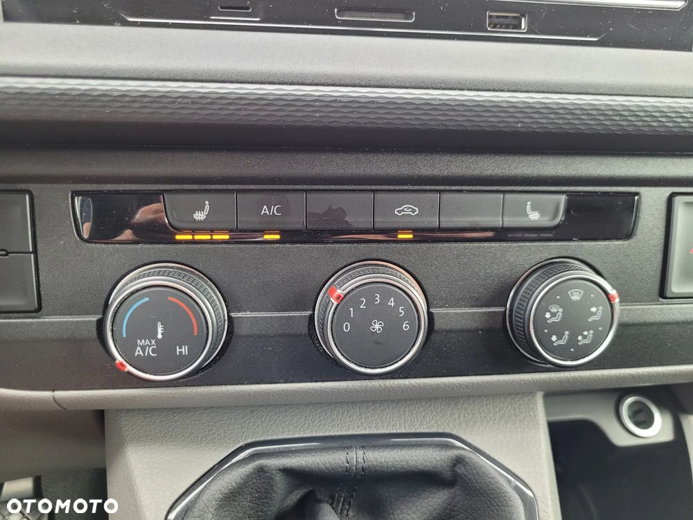 Volkswagen Transporter T6.1 - 13