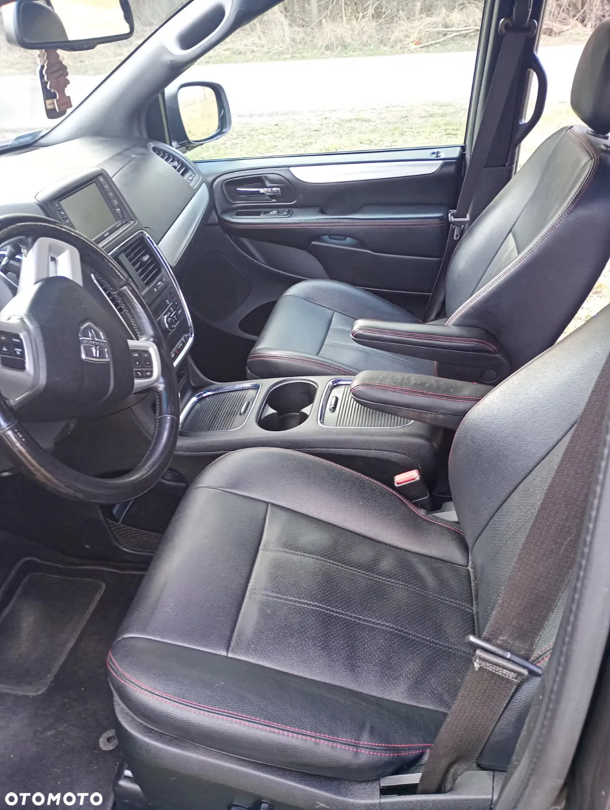 Dodge Grand Caravan - 23