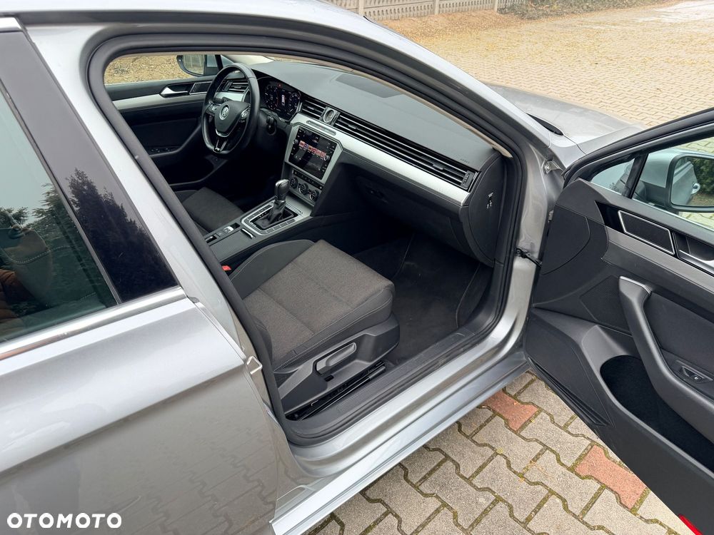 Volkswagen Passat Variant 2.0 TDI SCR DSG Comfortline - 3