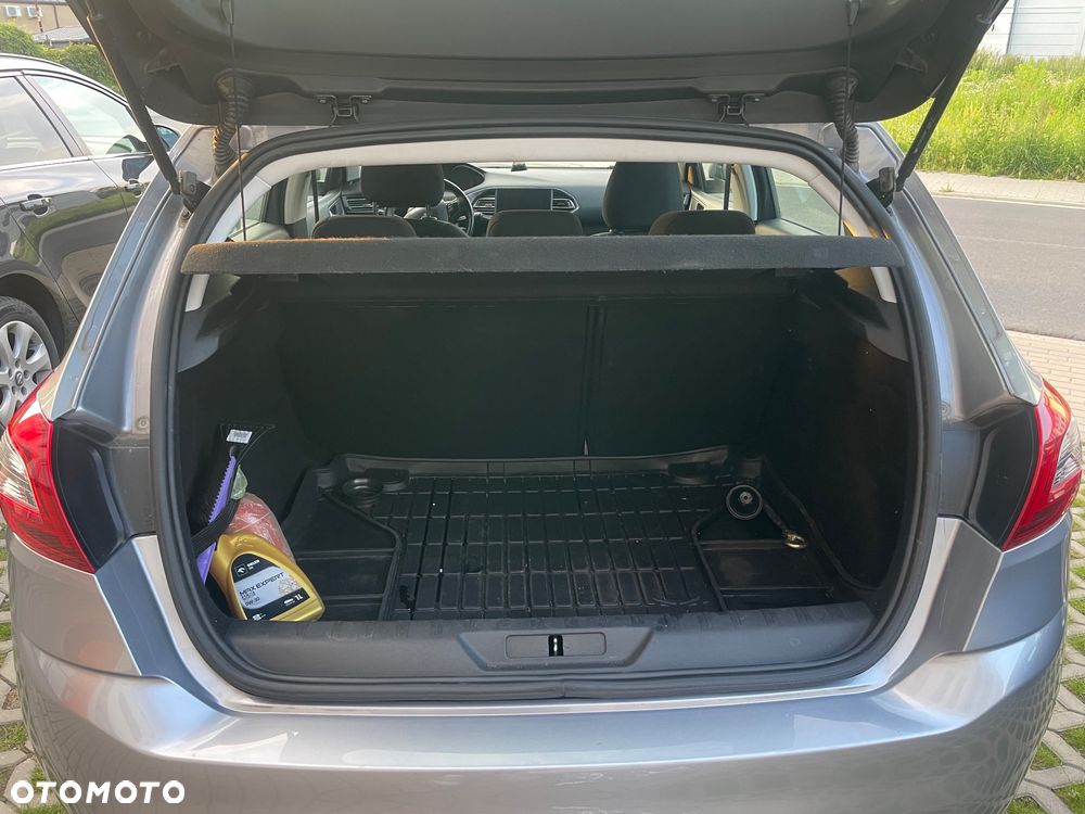Peugeot 308 1.2 PureTech Allure S&S - 12