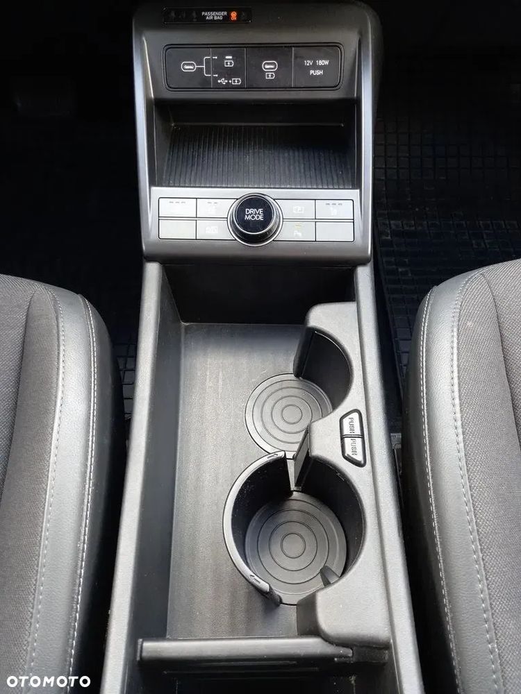 Hyundai Kona 65kWh Executive - 23