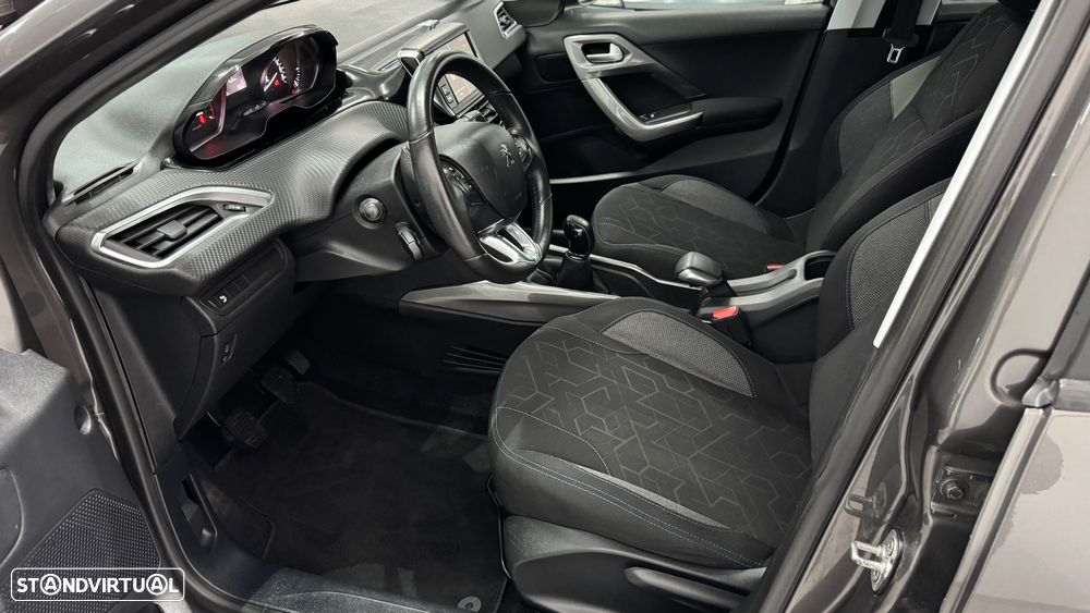 Peugeot 2008 1.2 PureTech Style - 7