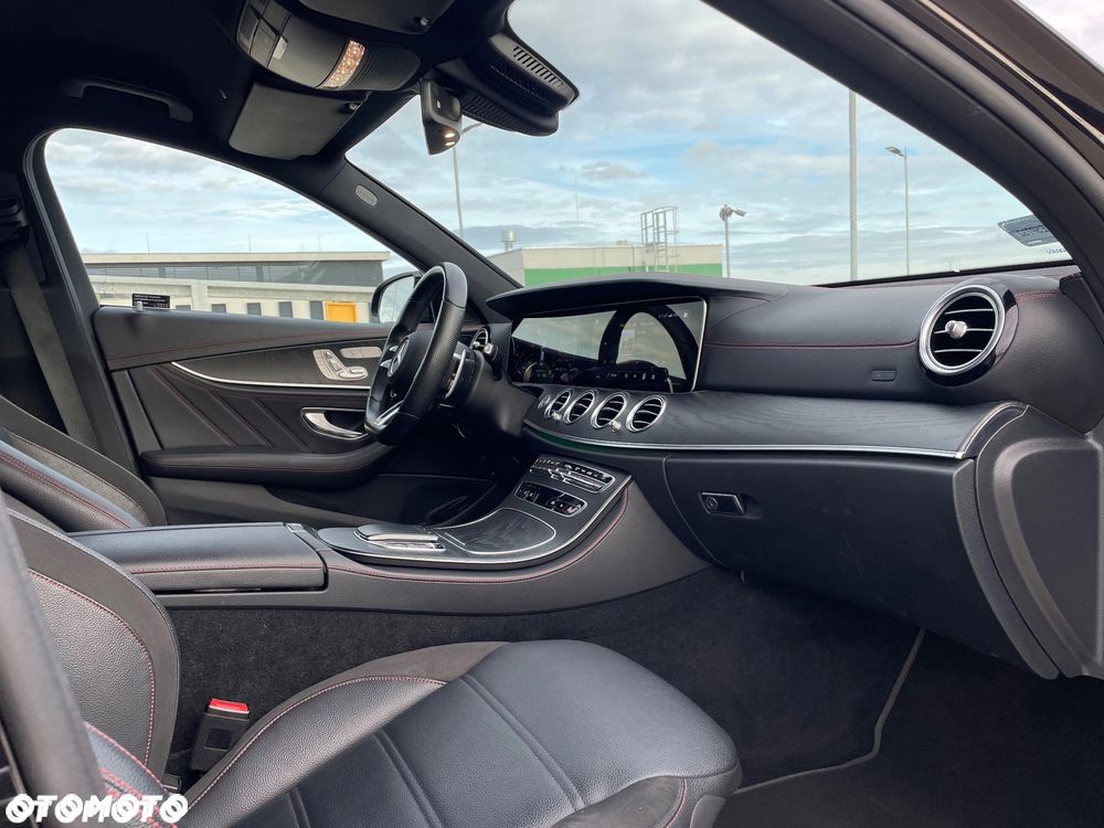 Mercedes-Benz Klasa E AMG 53 4-Matic+ - 26