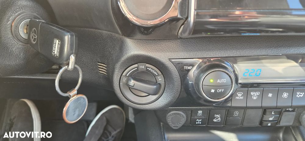 Toyota Hilux - 28