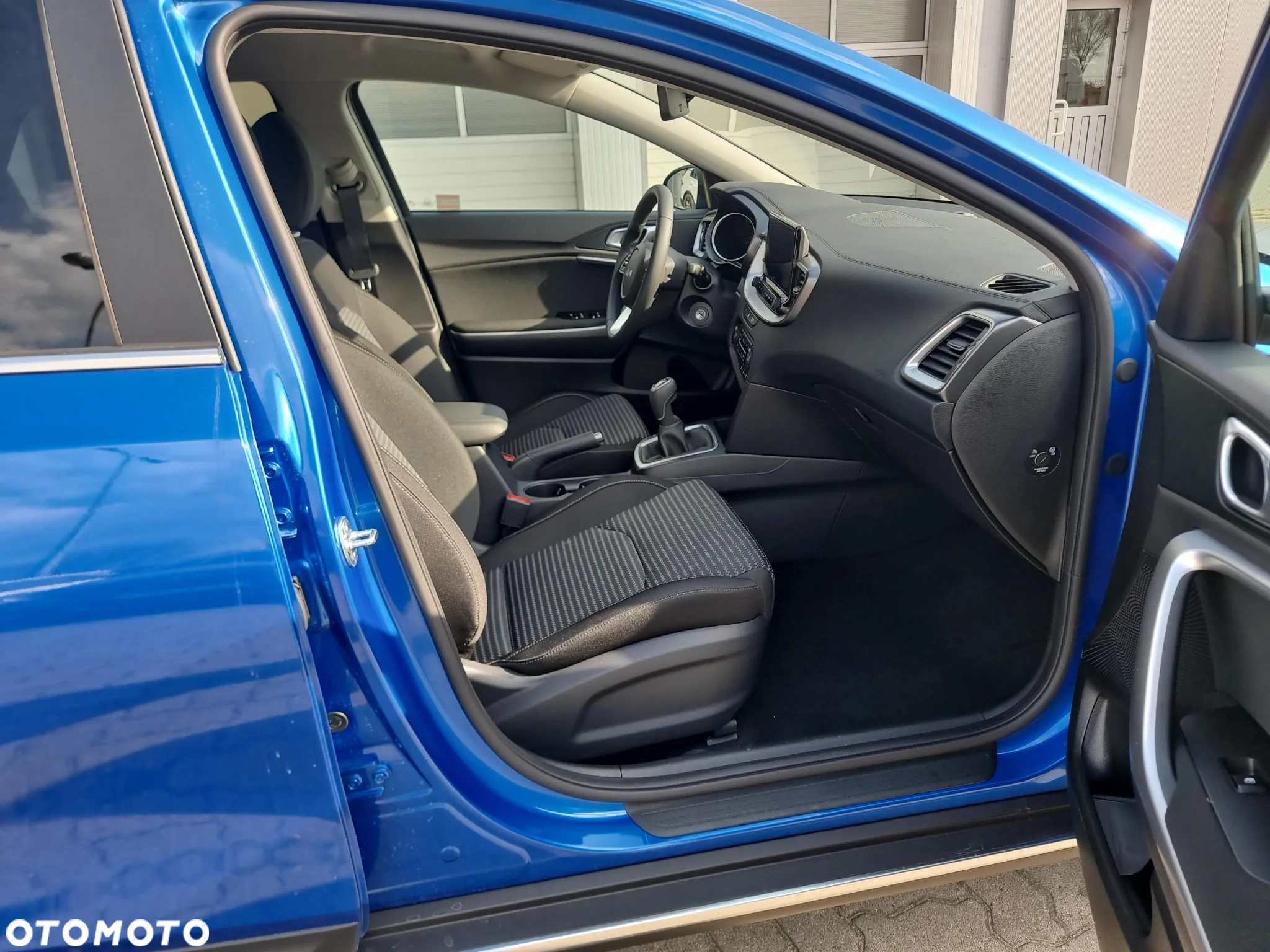 Kia XCeed 1.5 T-GDI M - 13