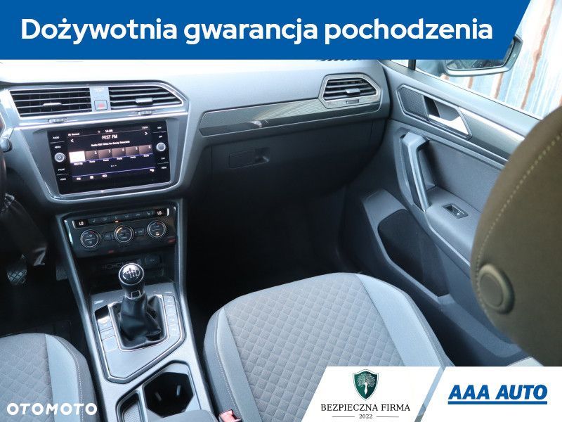 Volkswagen Tiguan - 10