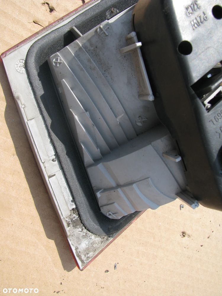 Lampa LEWA W KLAPE BMW E46 Touring - 4