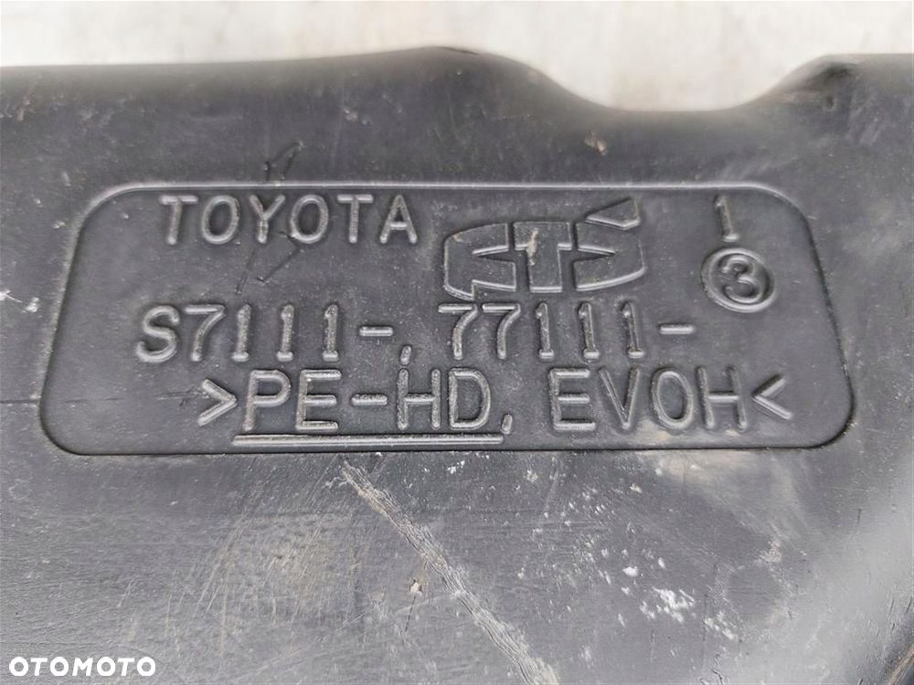 Zbiornik paliwa  BAK Toyota Verso-S 1.4B  2010-2015 R - 2