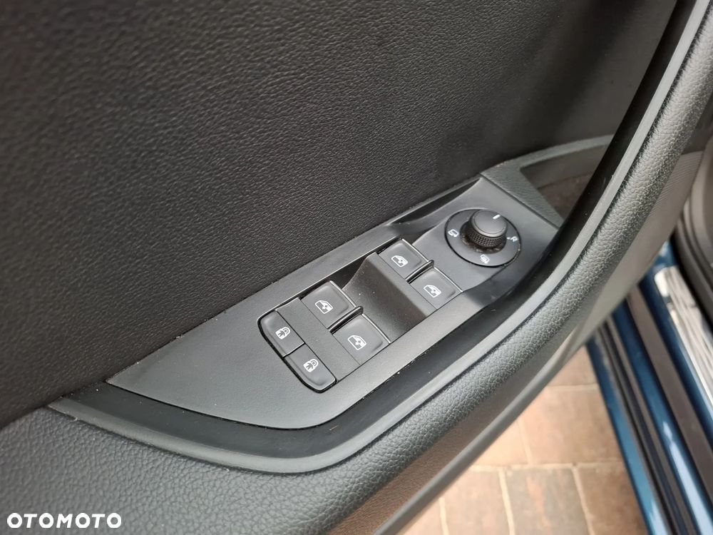 Skoda Superb 2.0 TDI DSG Style - 2