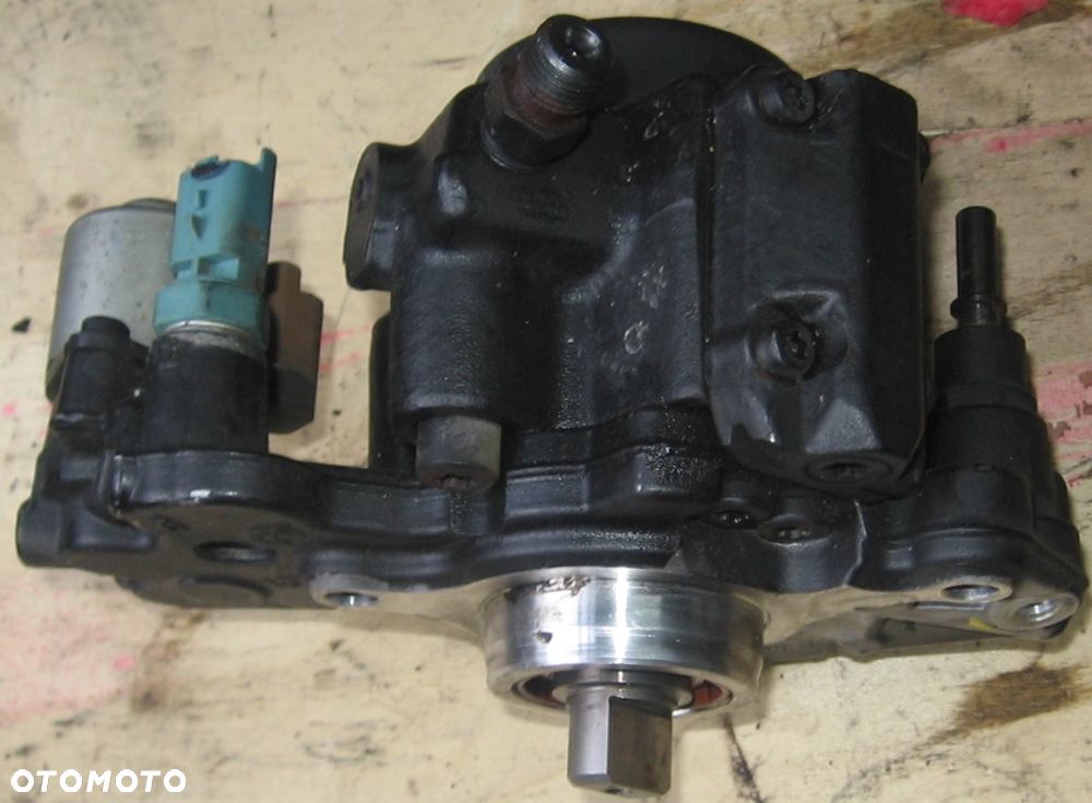 pompa wtryskowa paliwa PEUGEOT PARTNER CITROEN C5 2.0 HDI - 4