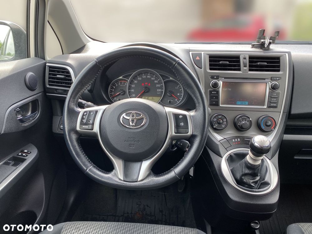 Toyota Verso S - 17