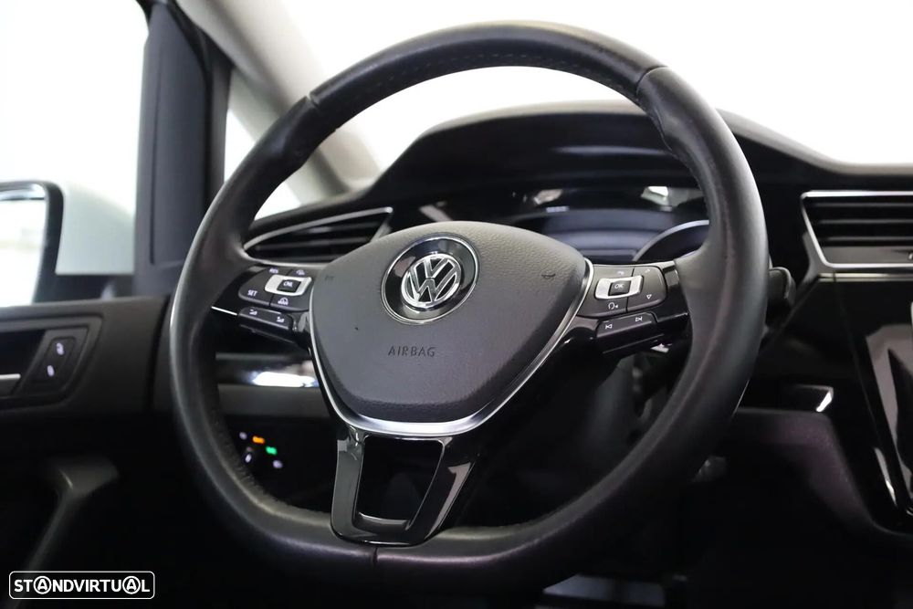 VW Touran 1.6 TDI R-Line DSG - 26
