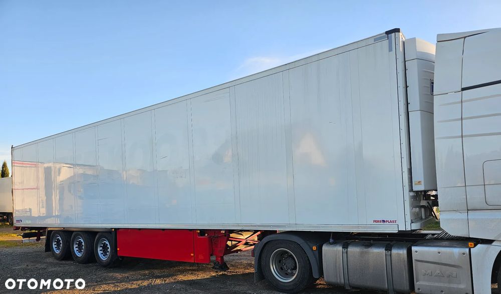 Schmitz Cargobull SKO24 - 8