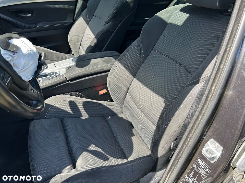 BMW Seria 5 530d xDrive Sport-Aut - 18