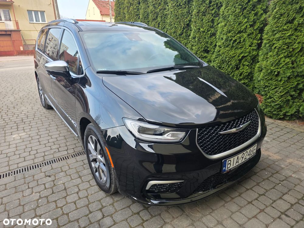 Chrysler Pacifica - 4
