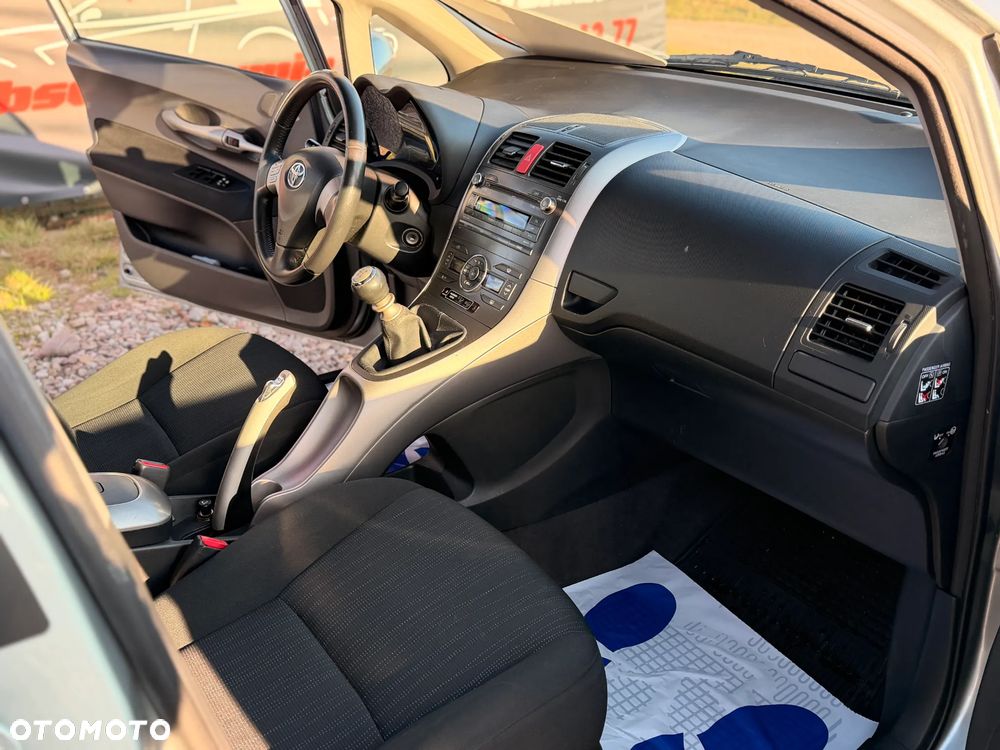 Toyota Auris 1.33 VVT-i - 23