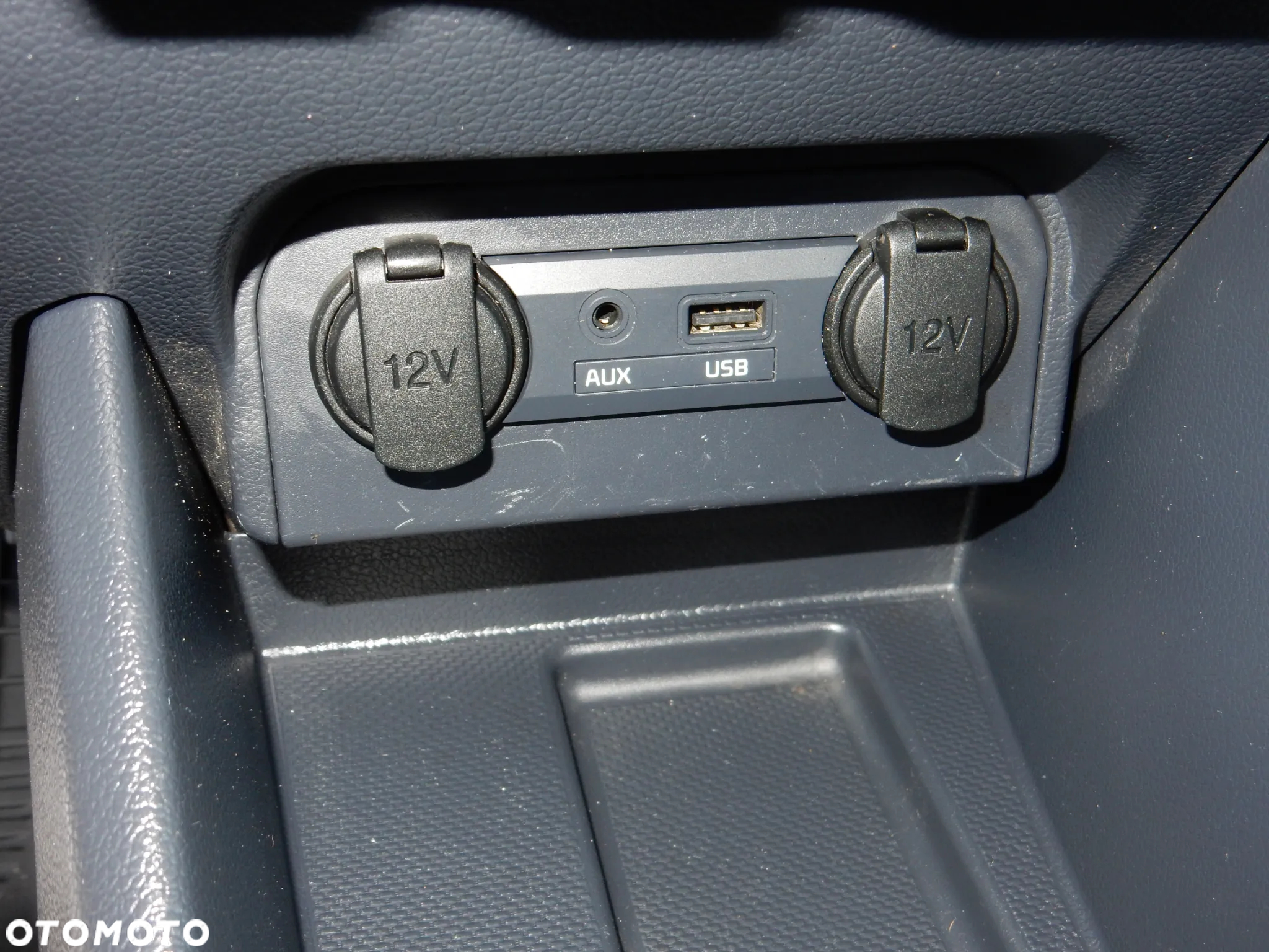 Kia Rio - 10