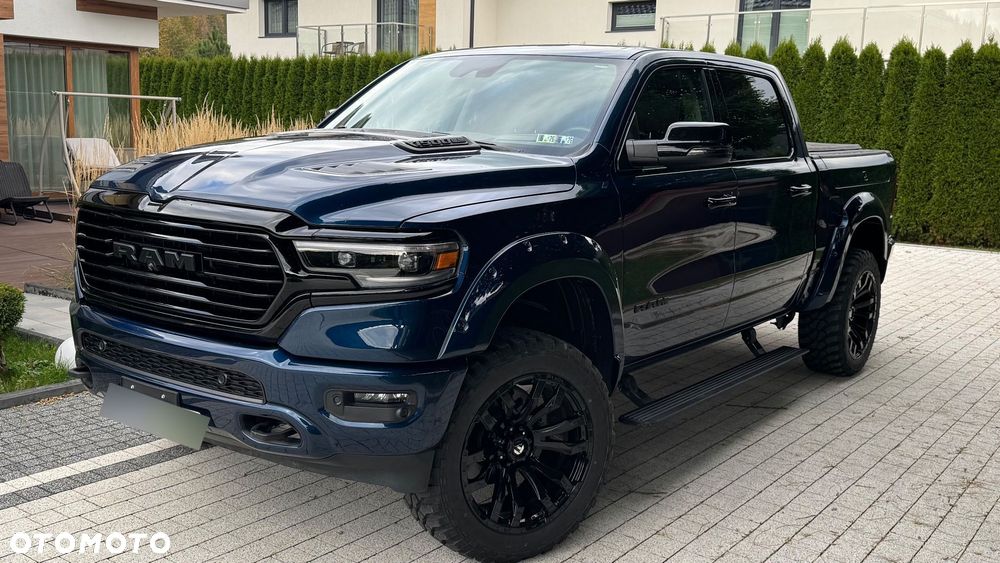 RAM 1500 5.7 eTorque Crew Cab Shortbed Longhorn Chrome - 2