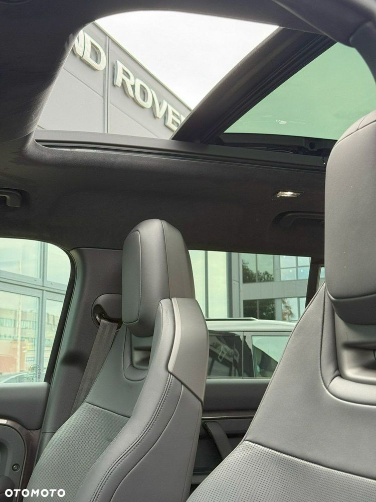 Land Rover Defender - 16