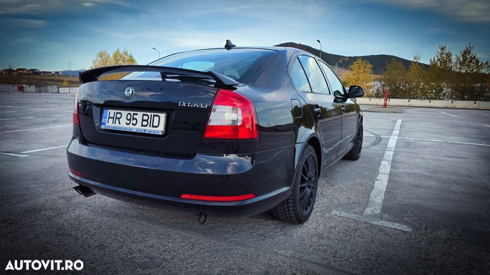 Skoda Octavia 2.0 TDI RS - 5