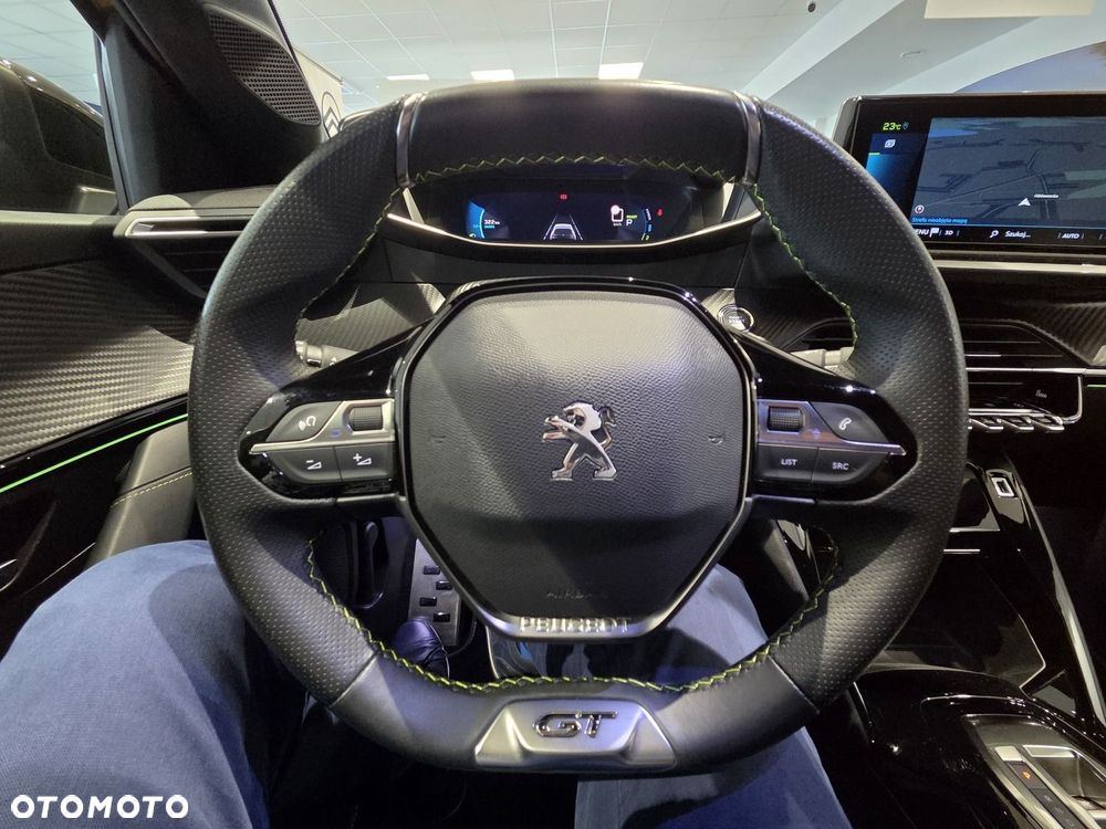 Peugeot 208 - 17