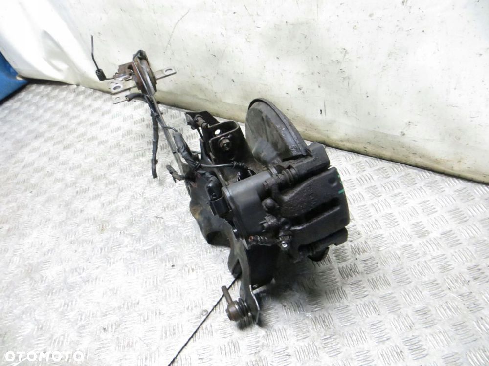 VOLVO XC60 2.4 4X4 ZWROTNICA PRAWA TYŁ TYLNA 08- - 3