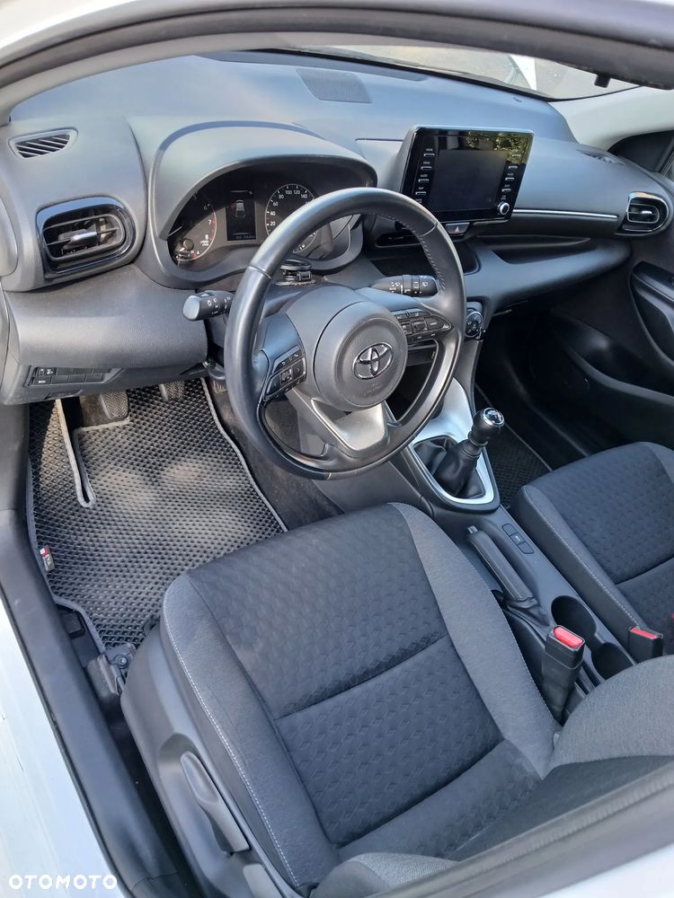 Toyota Yaris 1.5 Comfort - 11