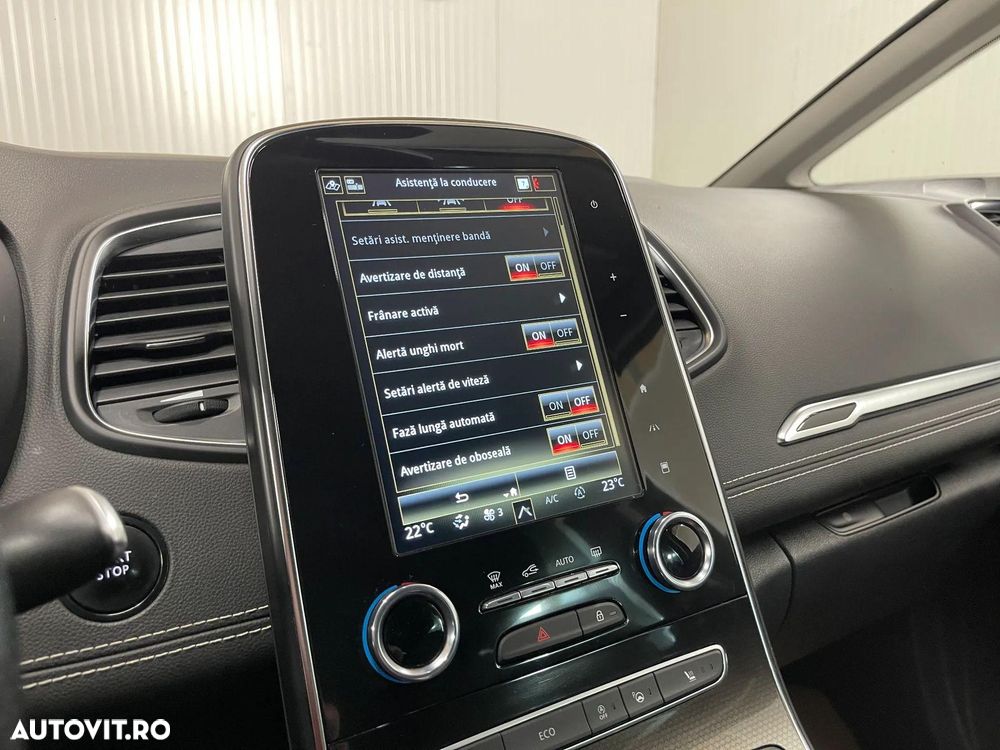 Renault Grand Scenic - 18