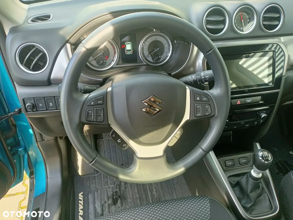 Suzuki Vitara 1.4 Boosterjet SHVS Premium 4WD - 11