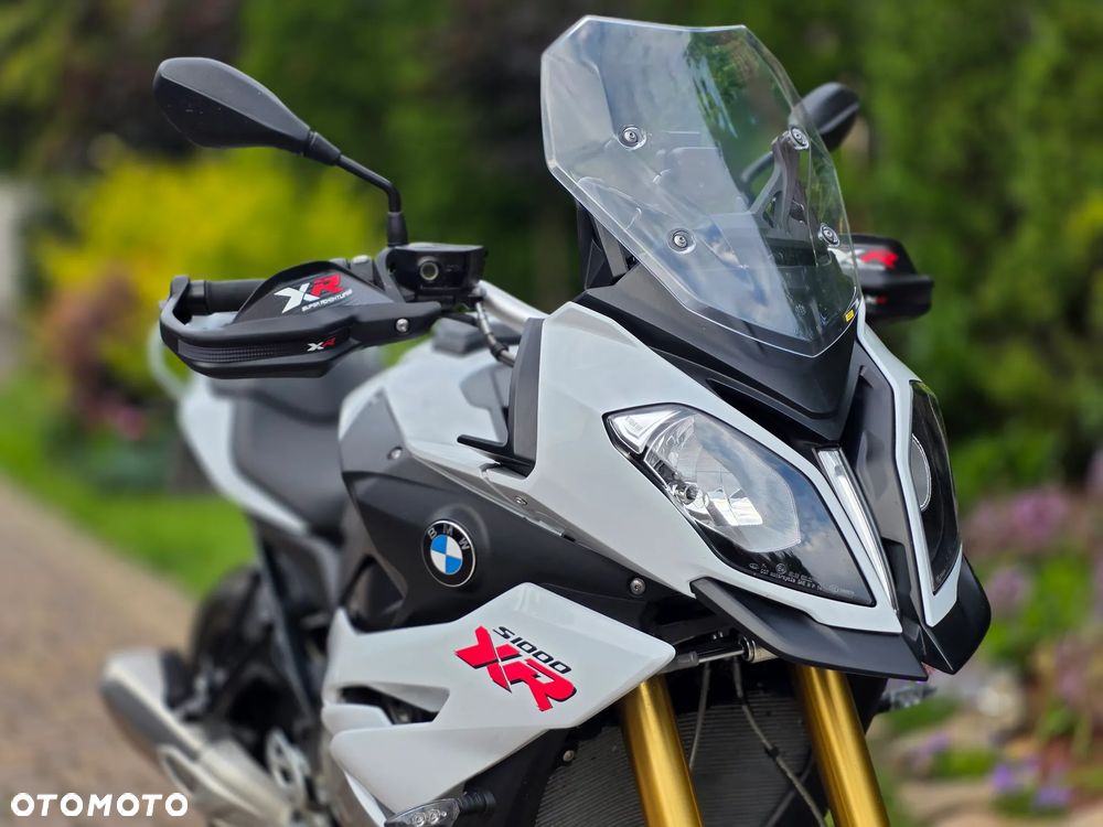 BMW XR - 12