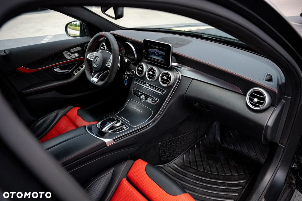 Mercedes-Benz Klasa C AMG 63 S - 17