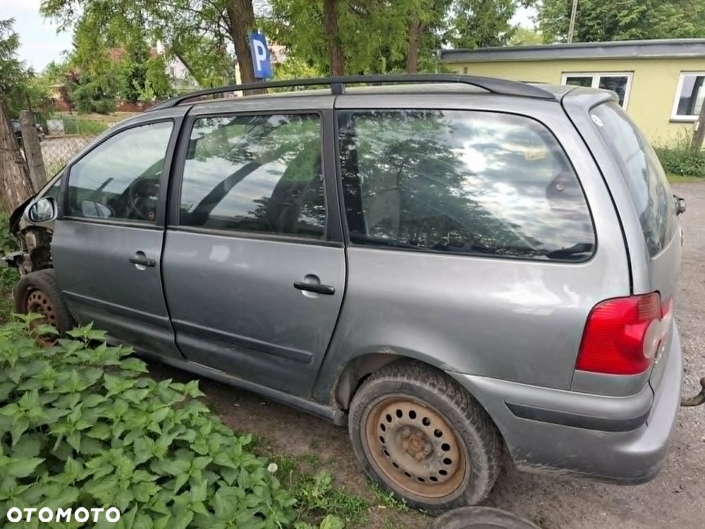 Volkswagen Sharan - 3