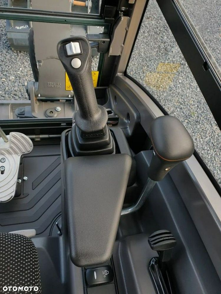 Volvo ECR25D NOWA DOSTĘPNA OD RĘKI, SZYBKOZŁĄCZE, DŁUGIE RAMIĘ, OBRÓT W OBRYSIE - 10