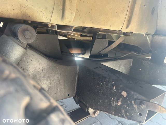 Land Rover Inny - 16