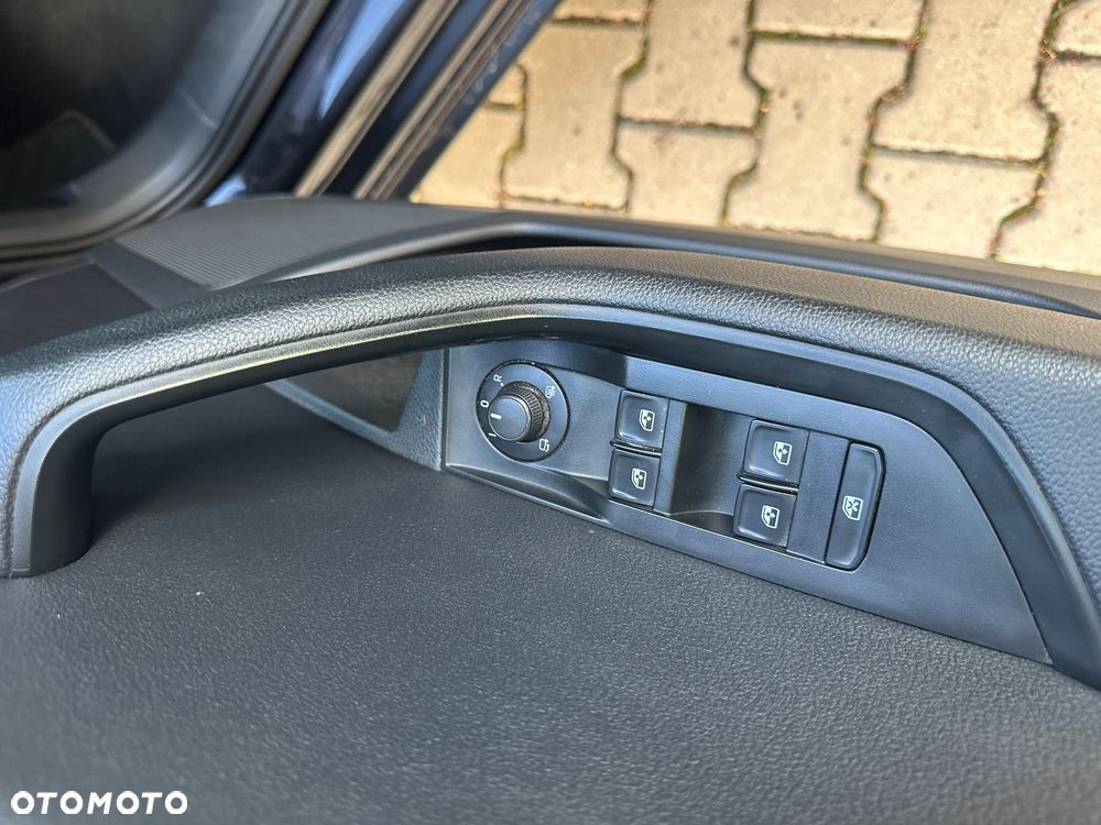 Skoda Superb 2.0 TDI Active DSG - 23